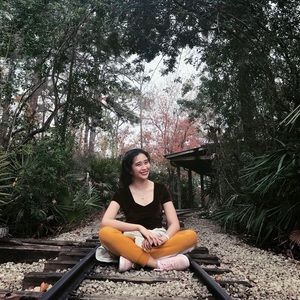 Meet your Posher, Erlyn jeanne